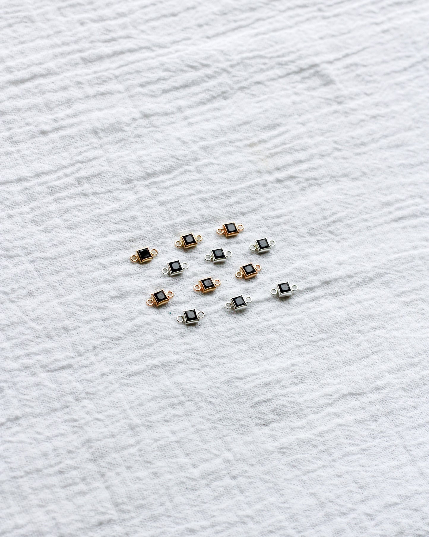 3mm Black Onyx Square Shaped Connector, CN312