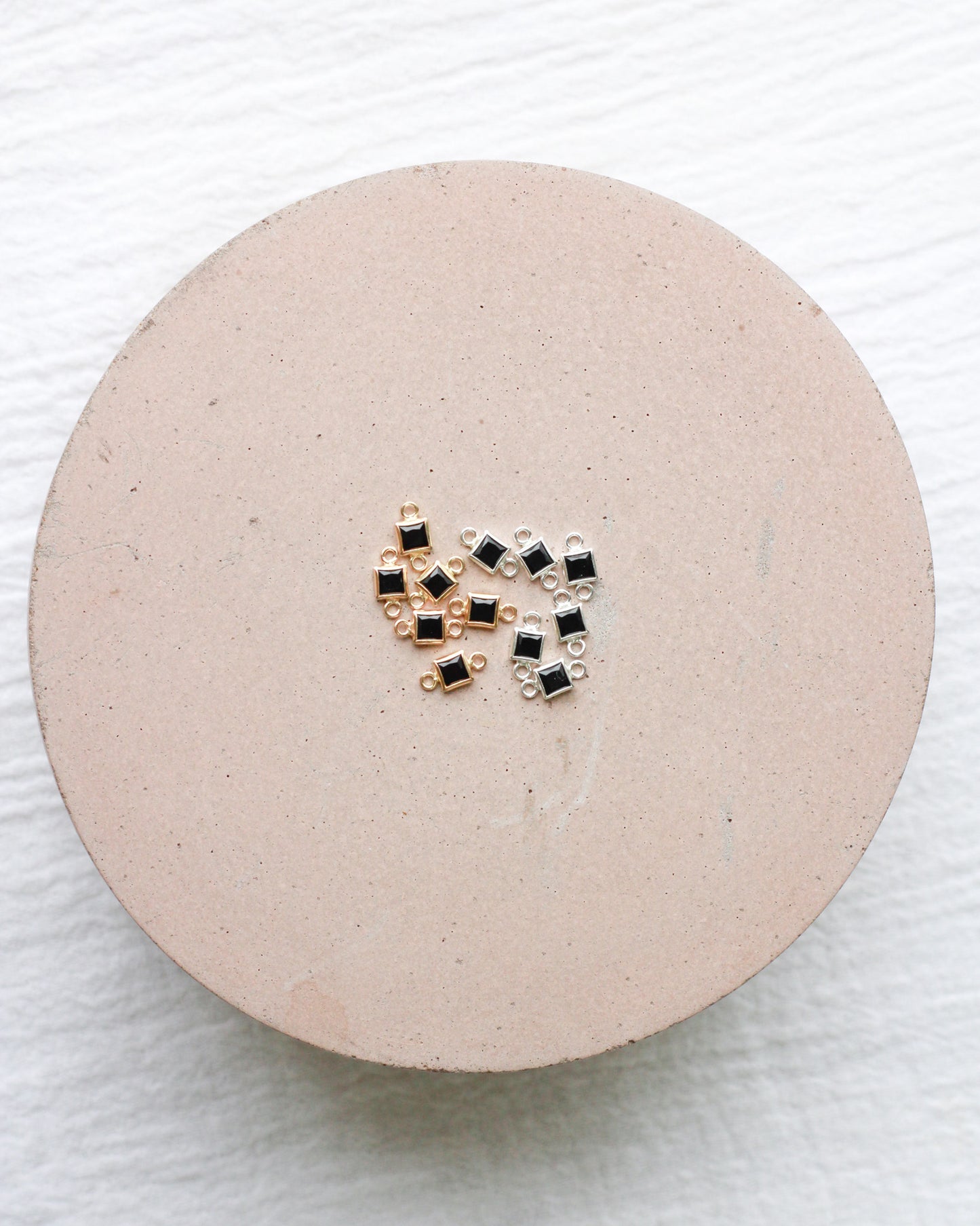 3mm Black Onyx Square Shaped Connector, CN312