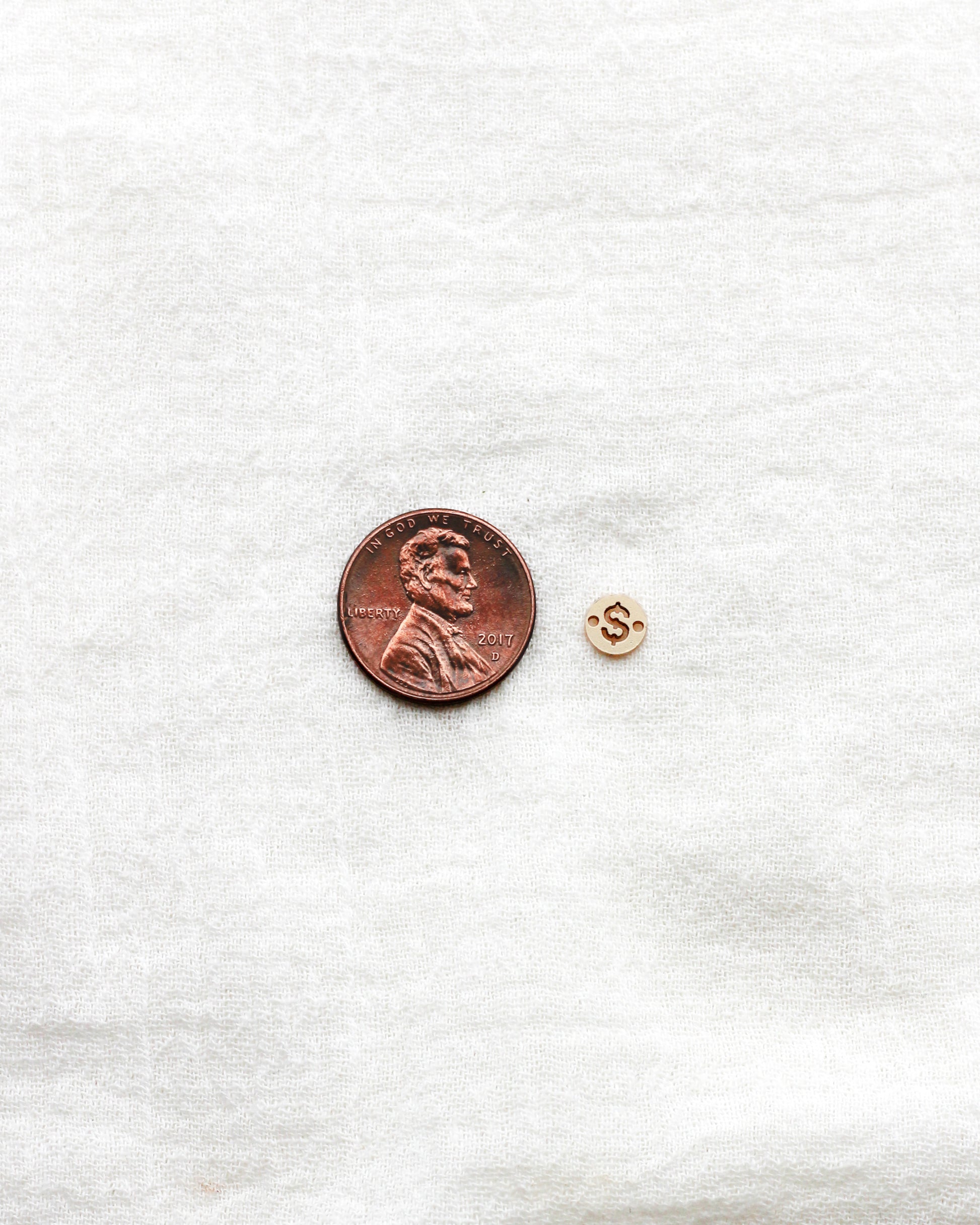 Dollar Sign Connector, CN454