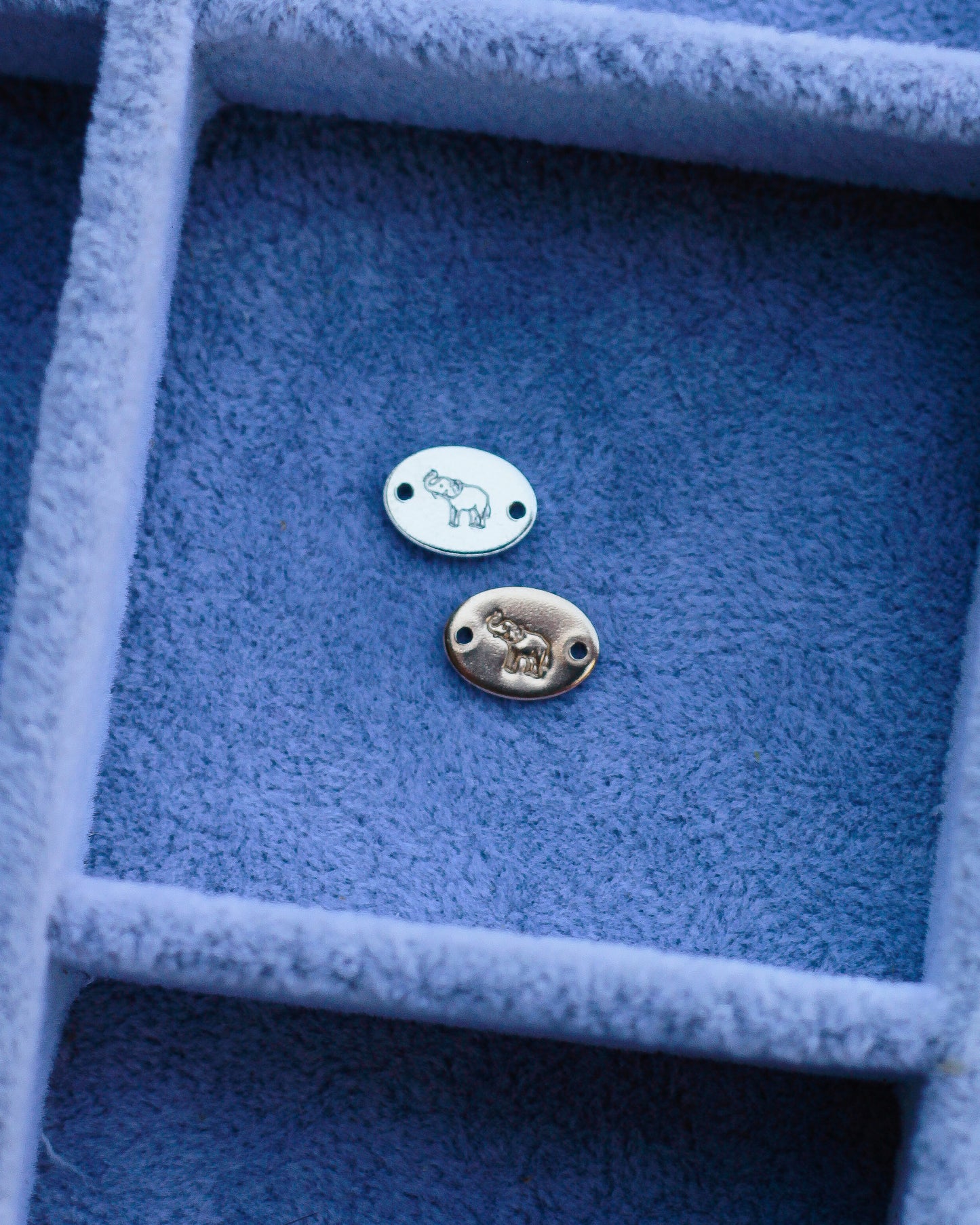Elephant Oval Connector, CN01