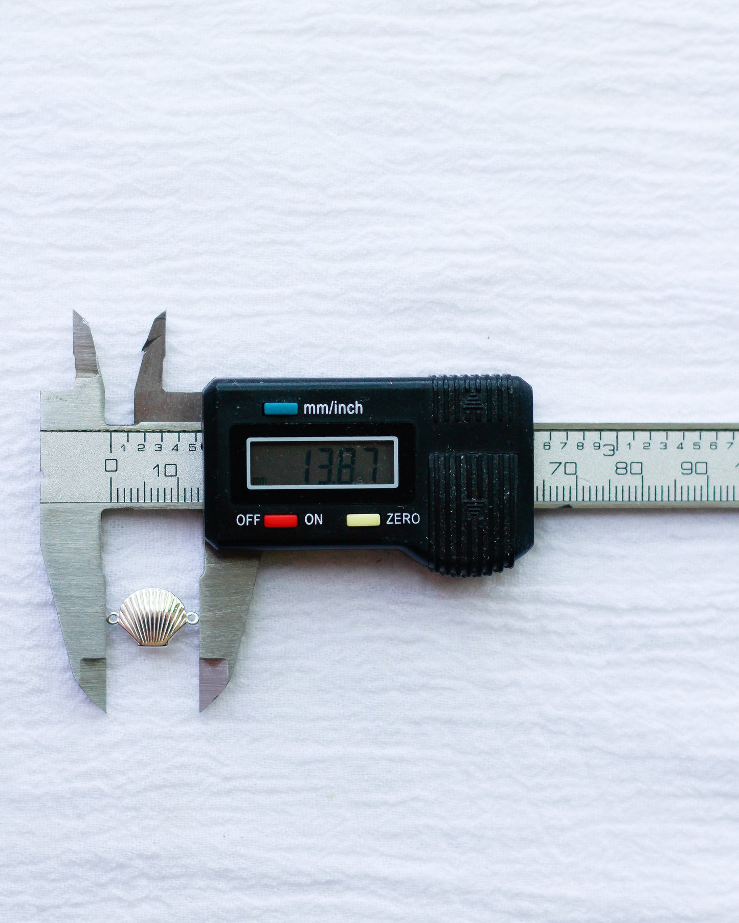 Flat Scallop Shell Connector Charm, CN172