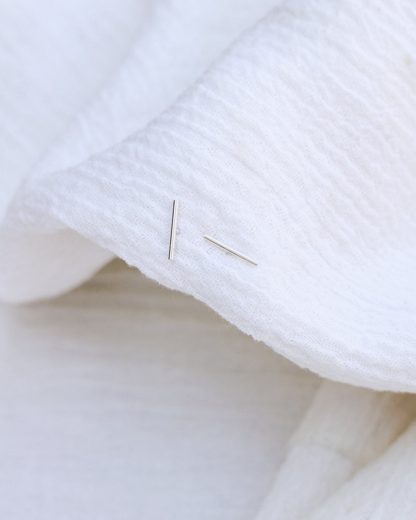 10mm Silver Bar Stud Earrings, E55