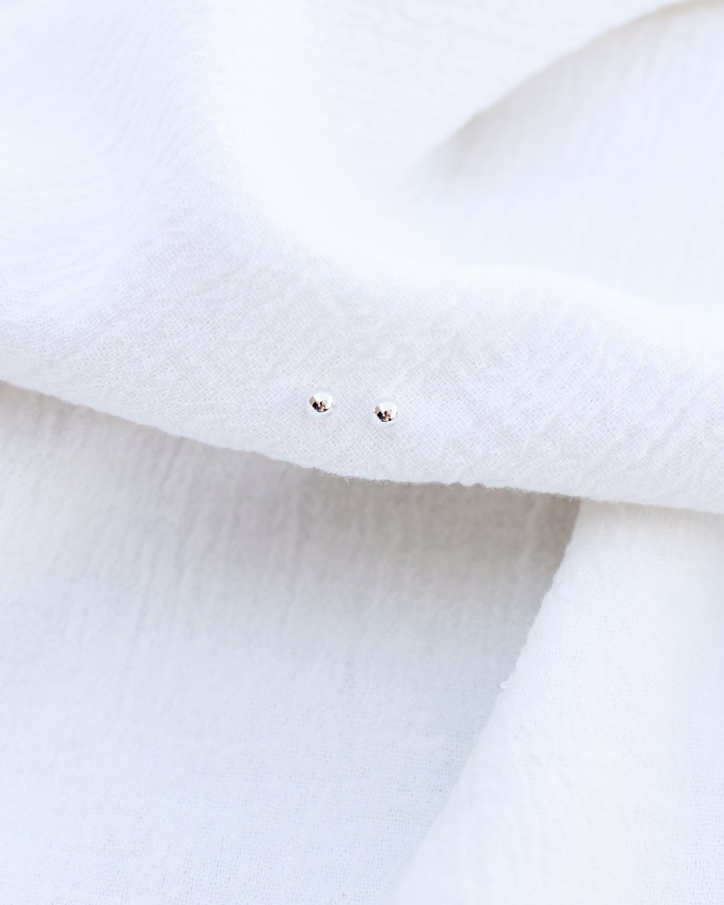 4mm Stud Earrings, E12