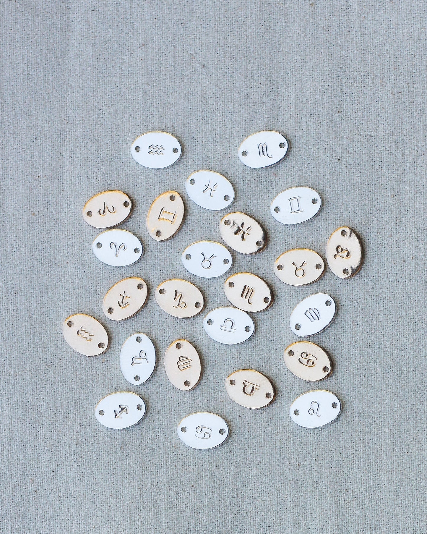 Zodiac Connector, CN01
