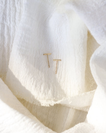 6mm Gold Bar Stud Earrings, E13