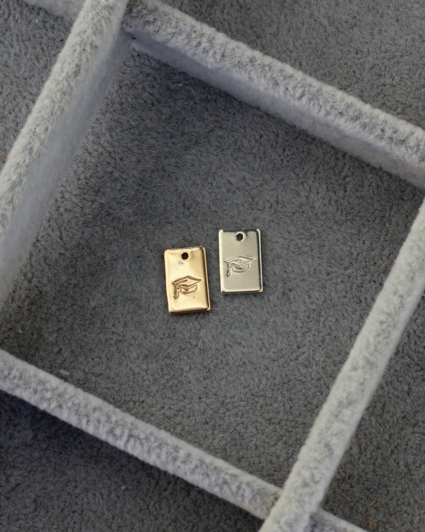 Grad Cap Rectangle Charm, CH266