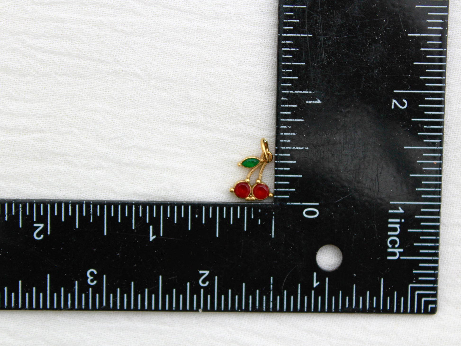 Cherry PVD Charm, CH320