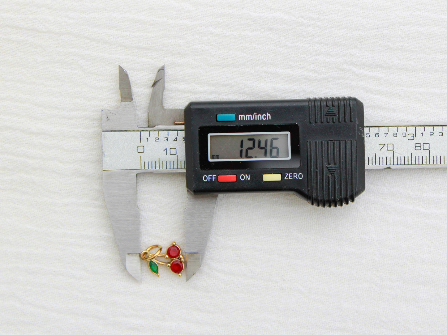 Cherry PVD Charm, CH320