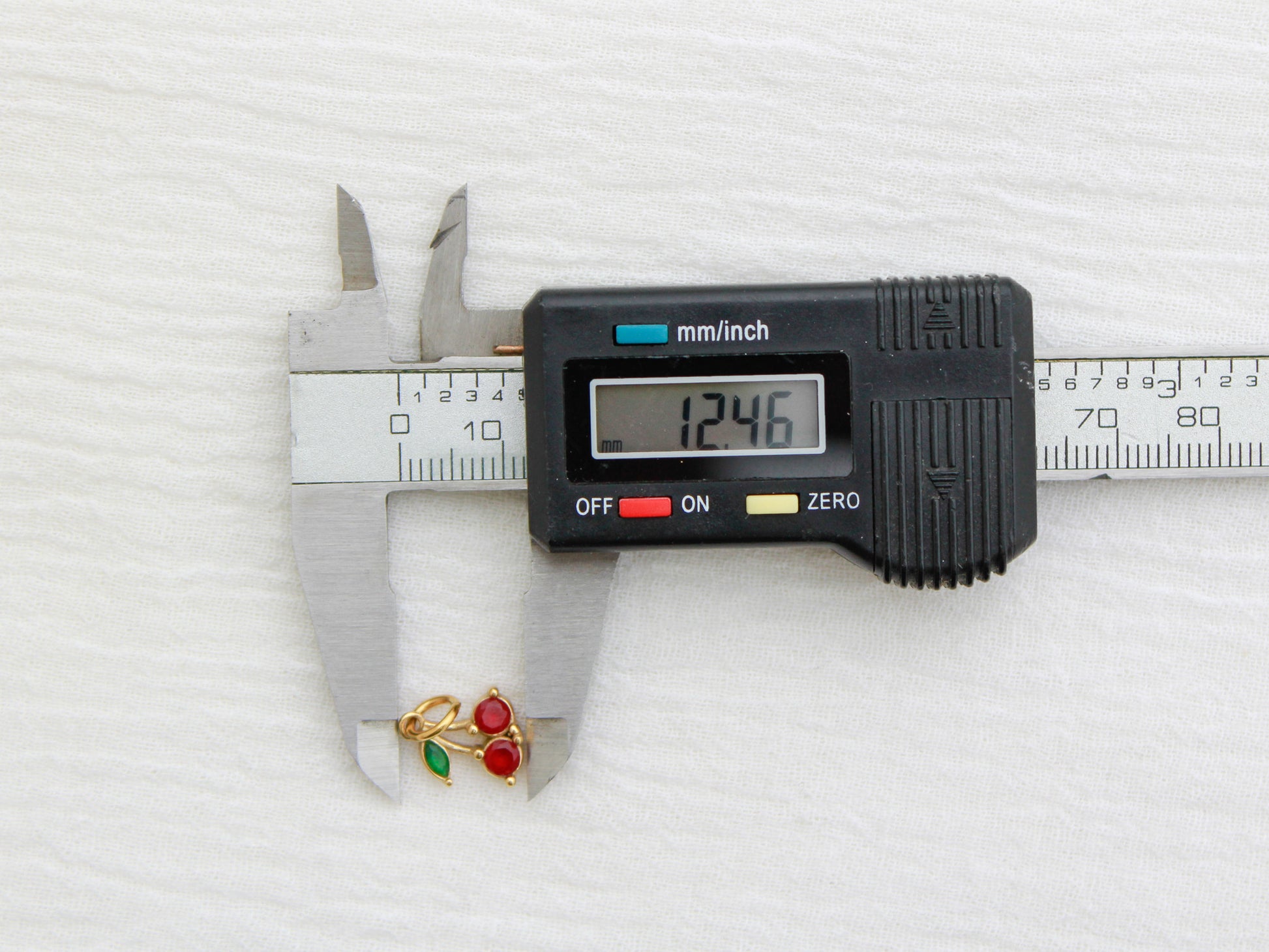 Cherry PVD Charm, CH320