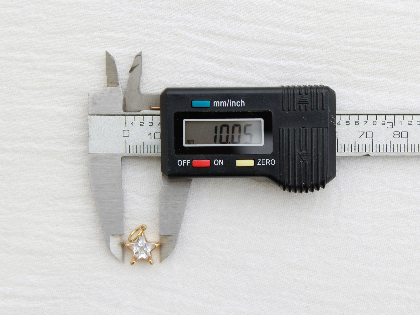 Star PVD Charm, White Zircon, CH321
