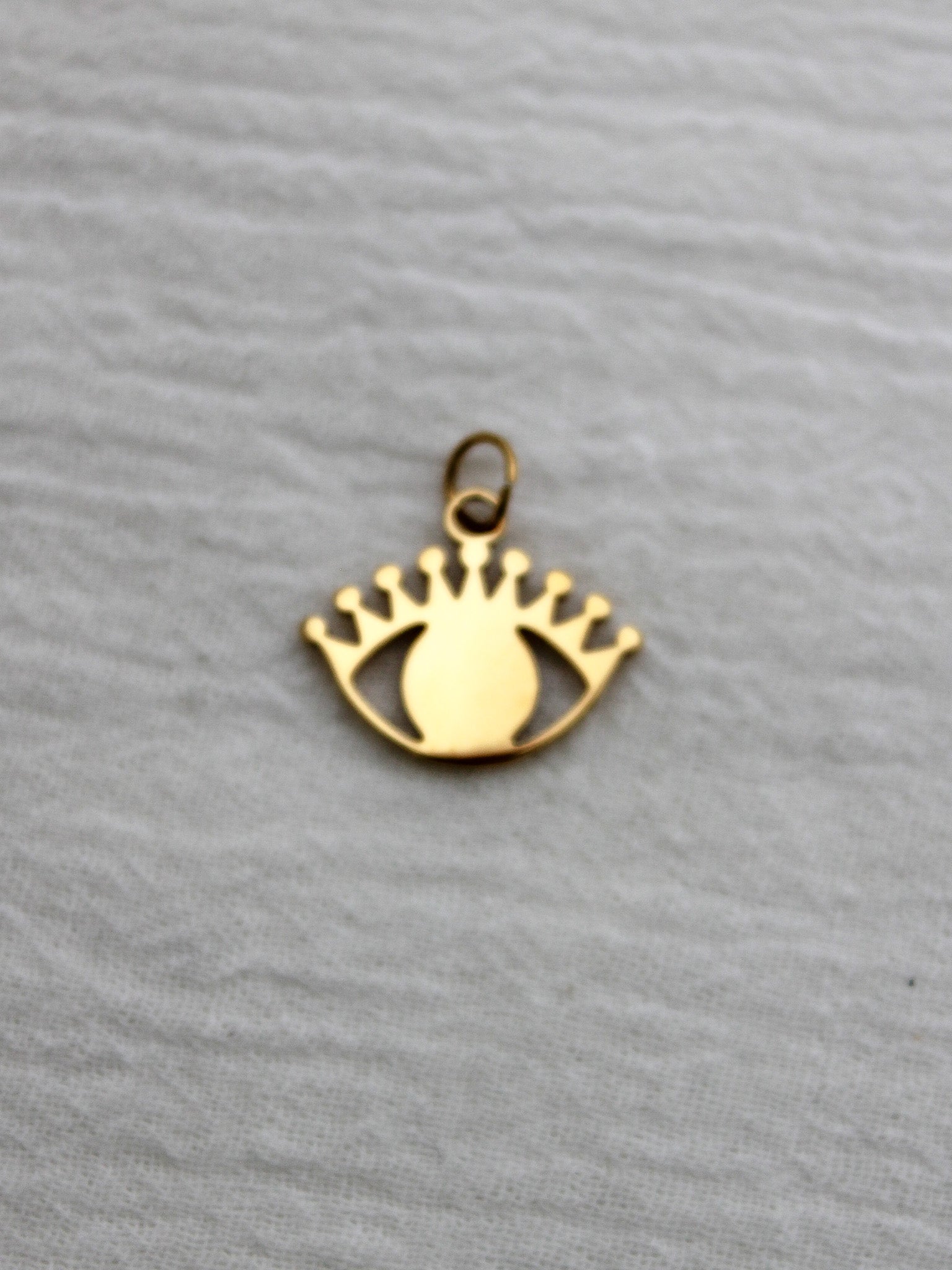 Eye PVD Charm, CH323