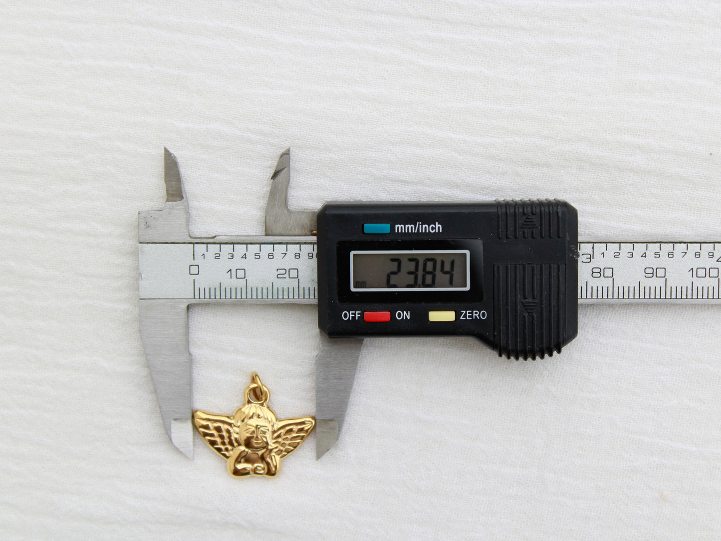 Angel PVD Charm, CH324
