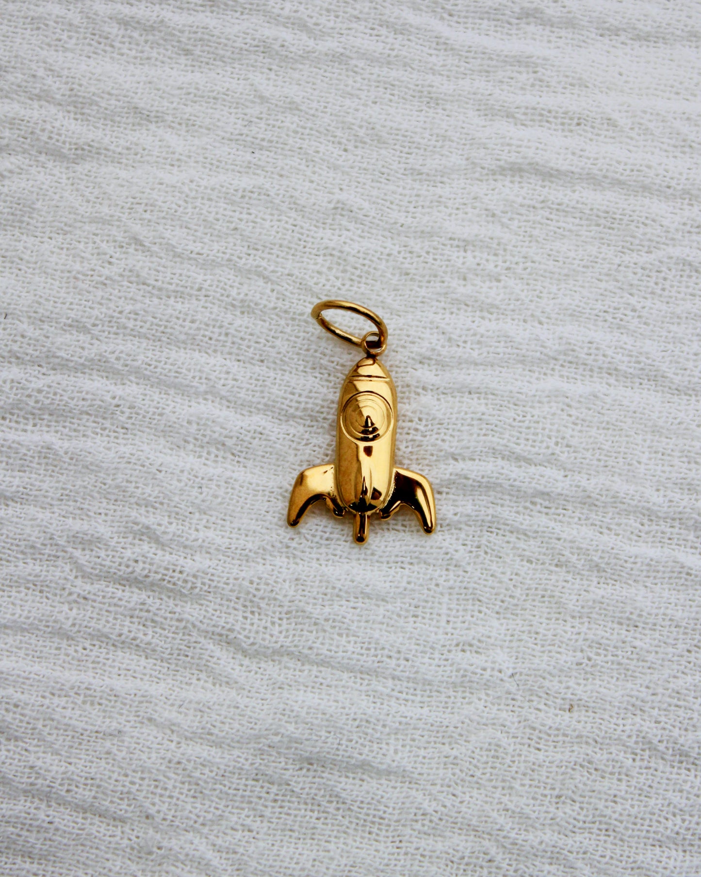 Spaceship PVD Charm, CH333