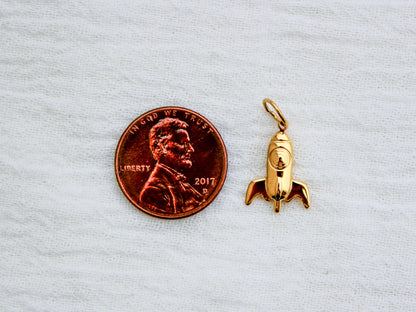 Spaceship PVD Charm, CH333