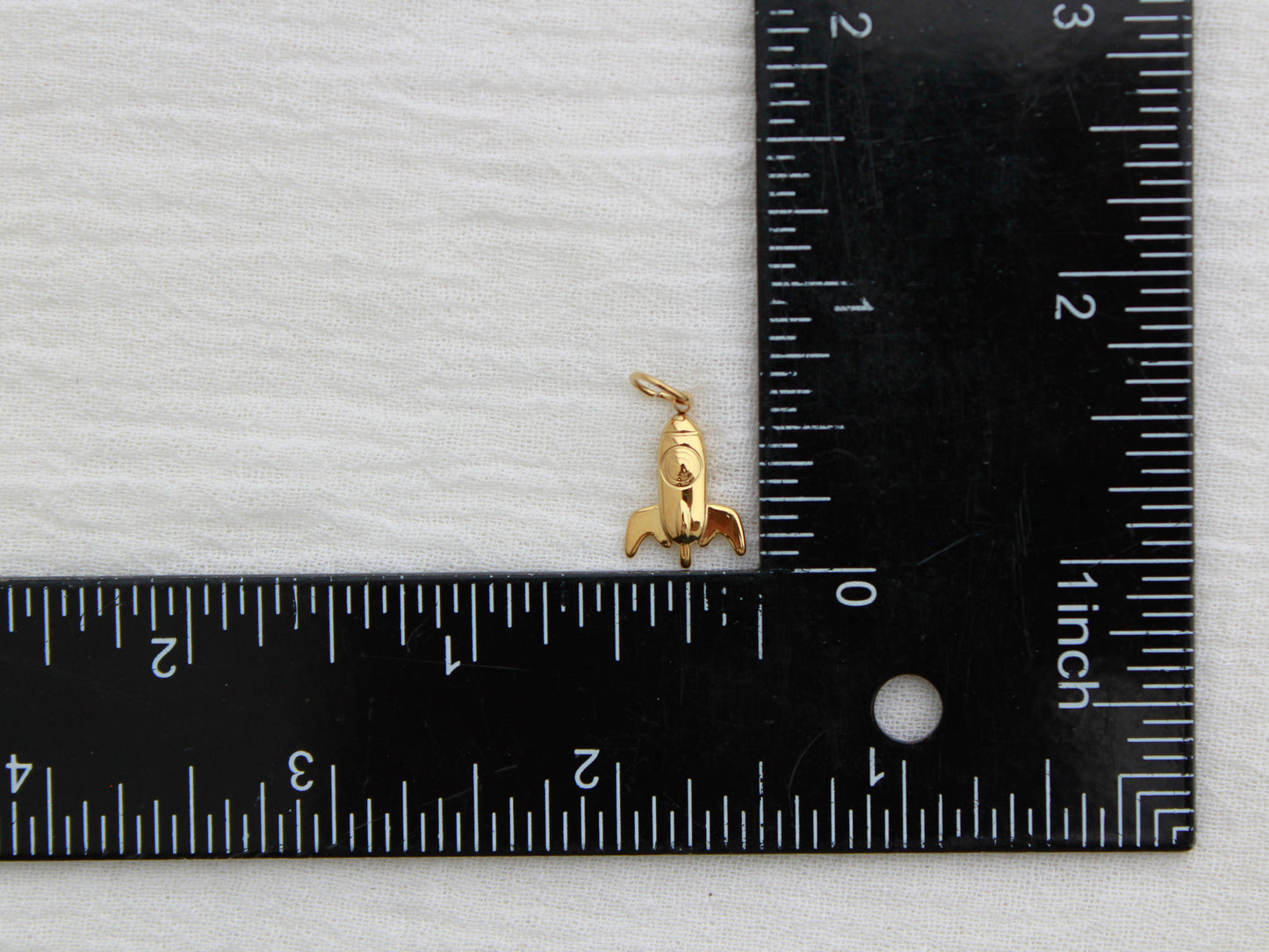 Spaceship PVD Charm, CH333