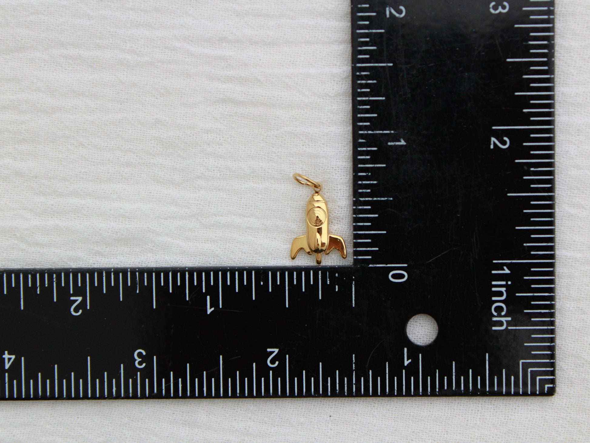 Spaceship PVD Charm, CH333