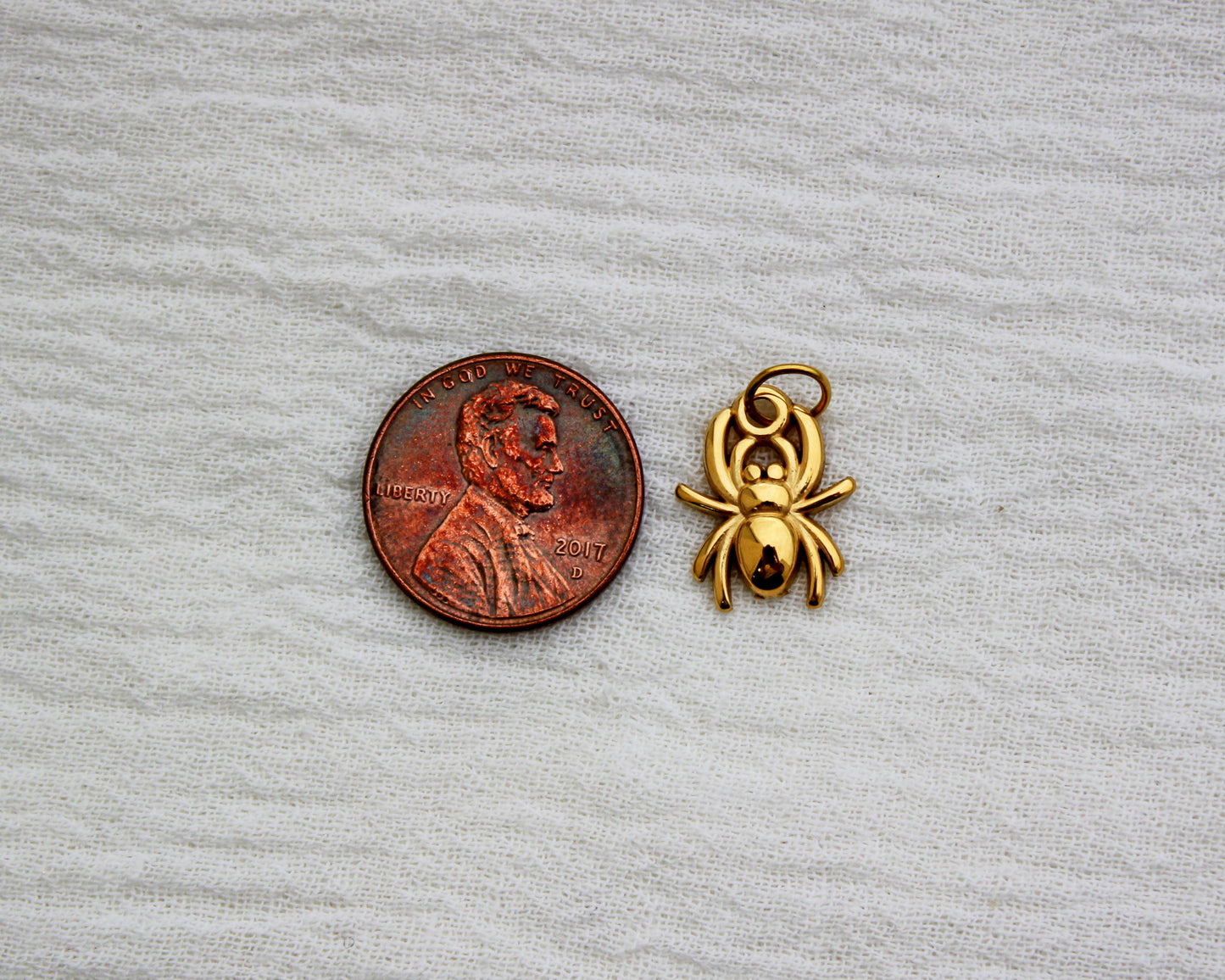 Spider PVD Charm, CH339