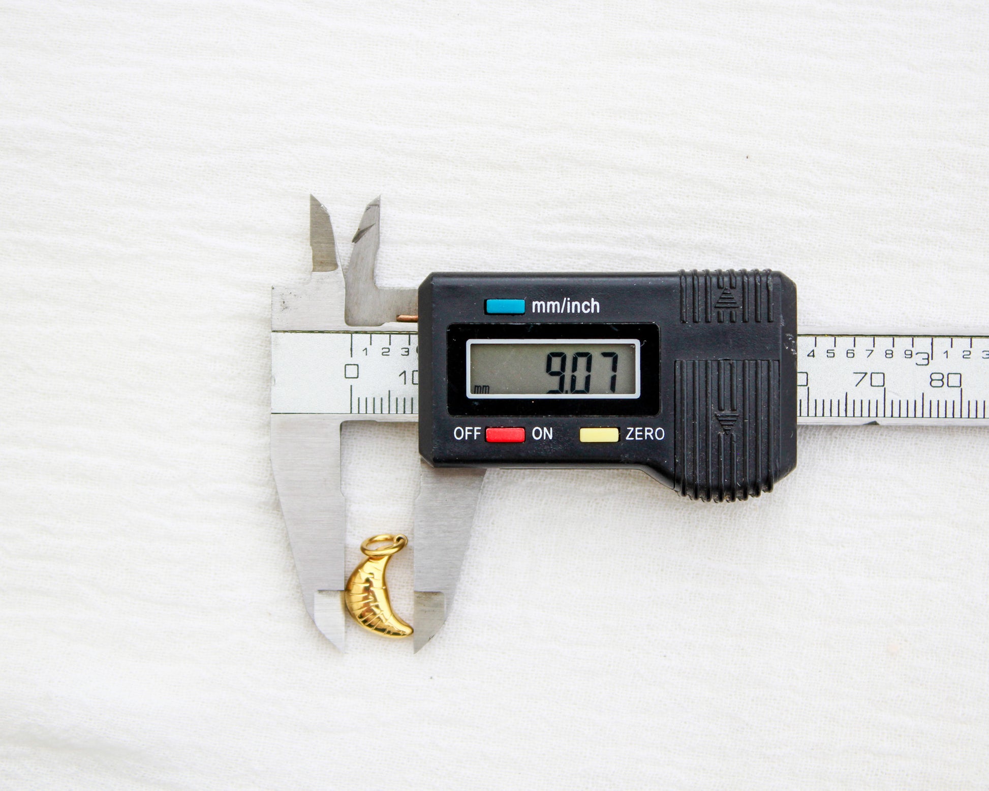 Croissant PVD Charm, CH340