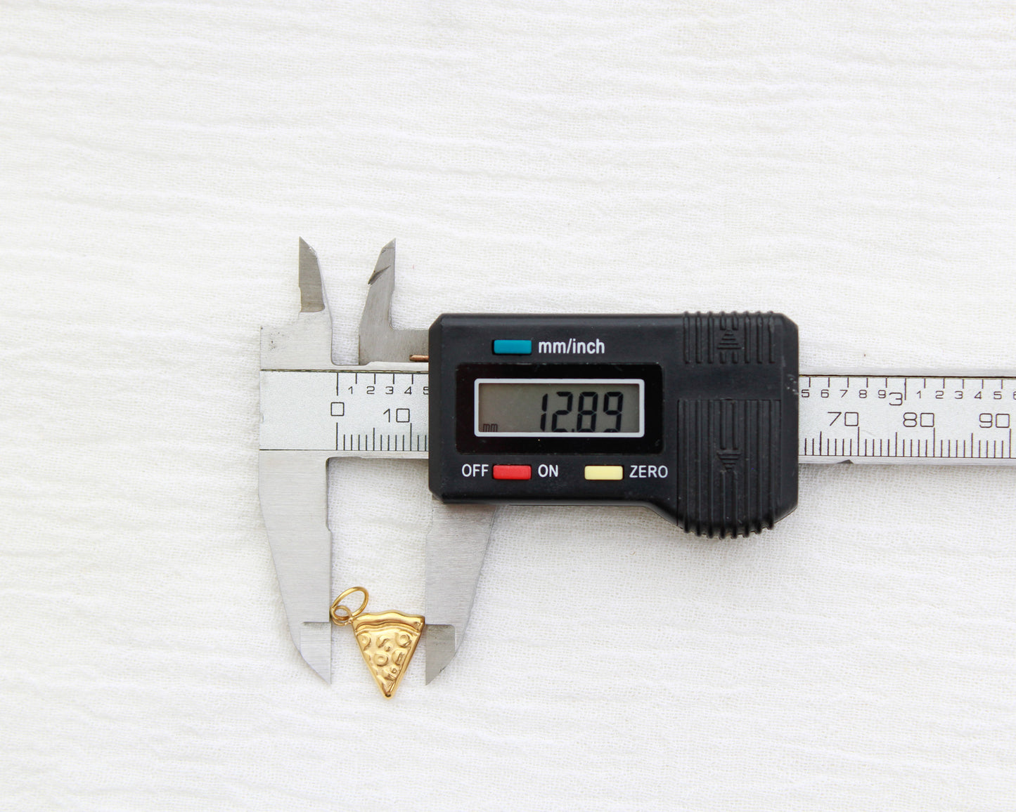 Pizza PVD Charm, CH349