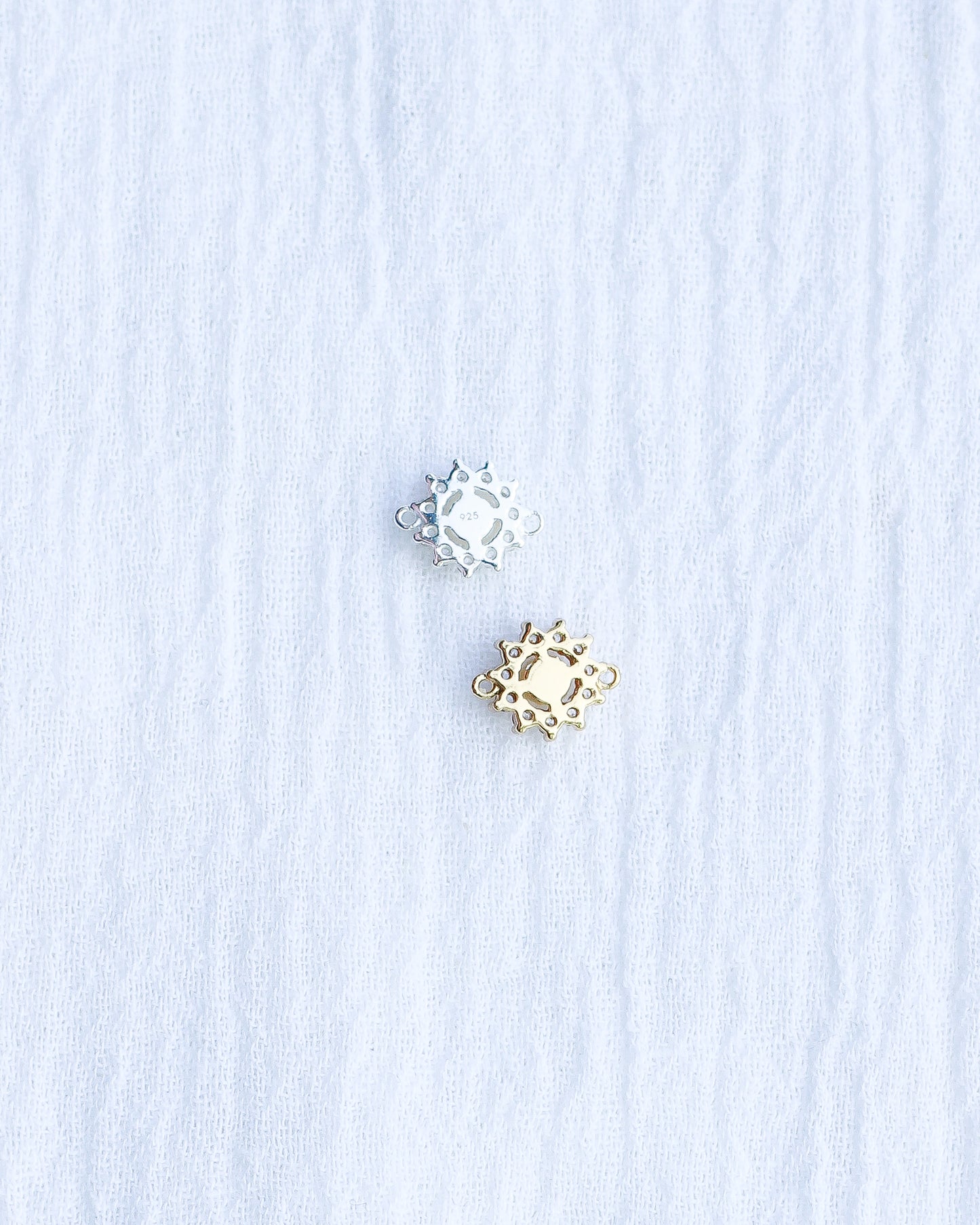 Freshwater White Pearl CZ Connector, CN203