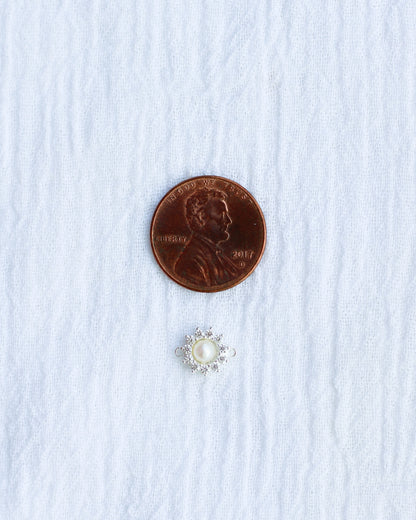 Freshwater White Pearl CZ Connector, CN203
