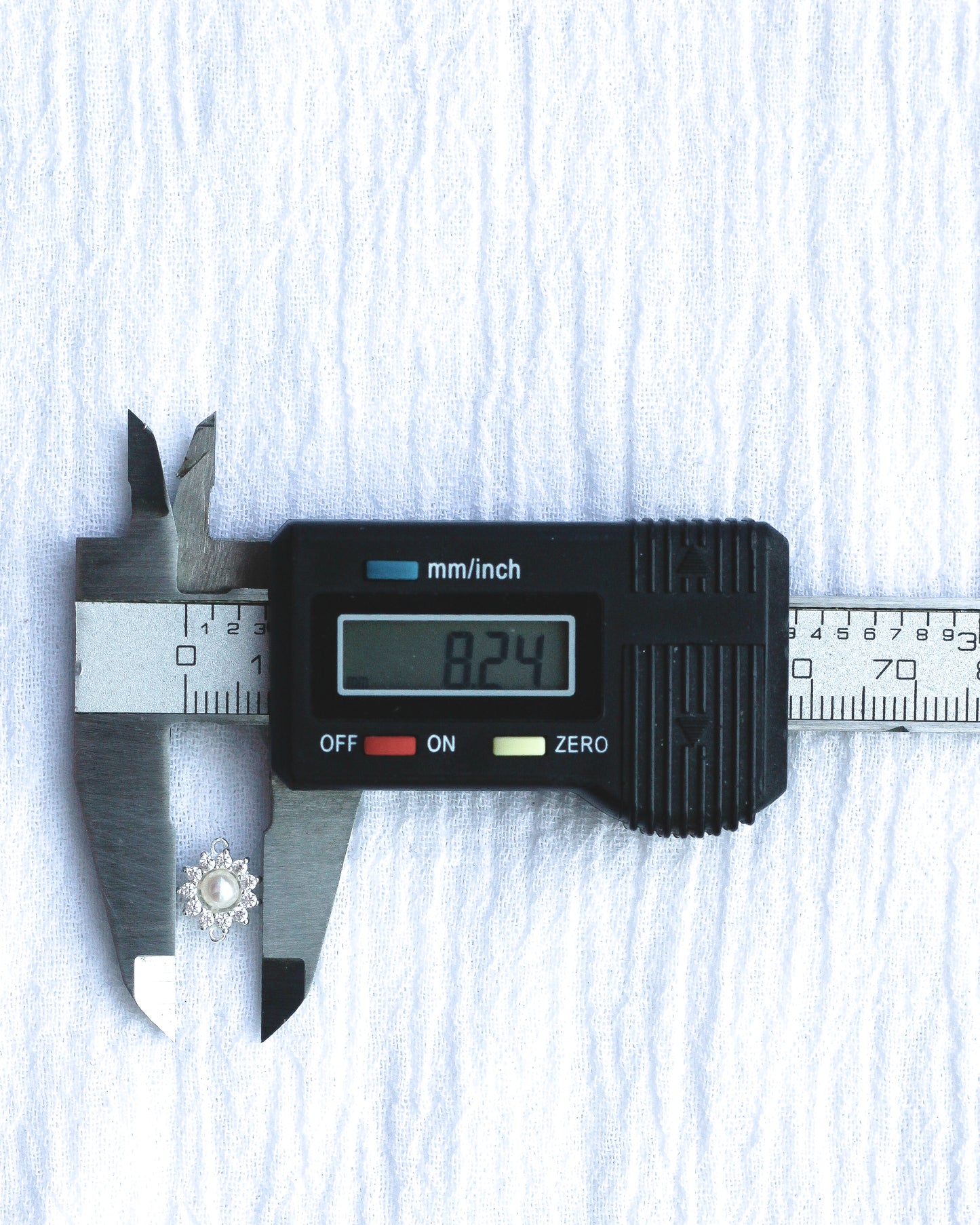 Freshwater White Pearl CZ Connector, CN203
