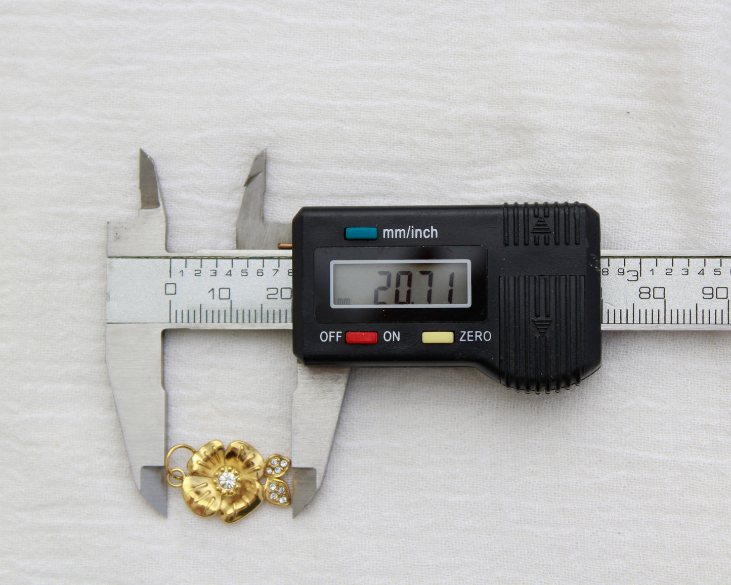 Flower PVD Charm with Cubic Zirconia, CH355