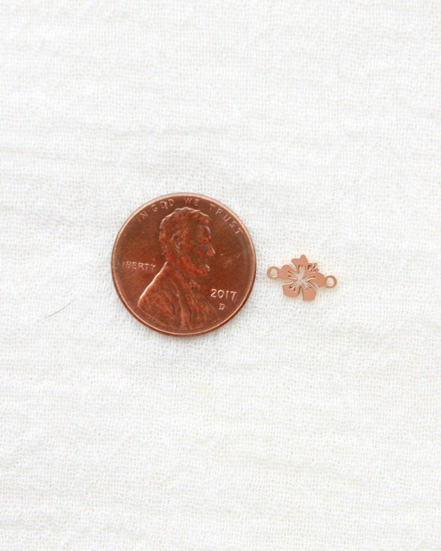 Hibiscus Flower Connector, CN479
