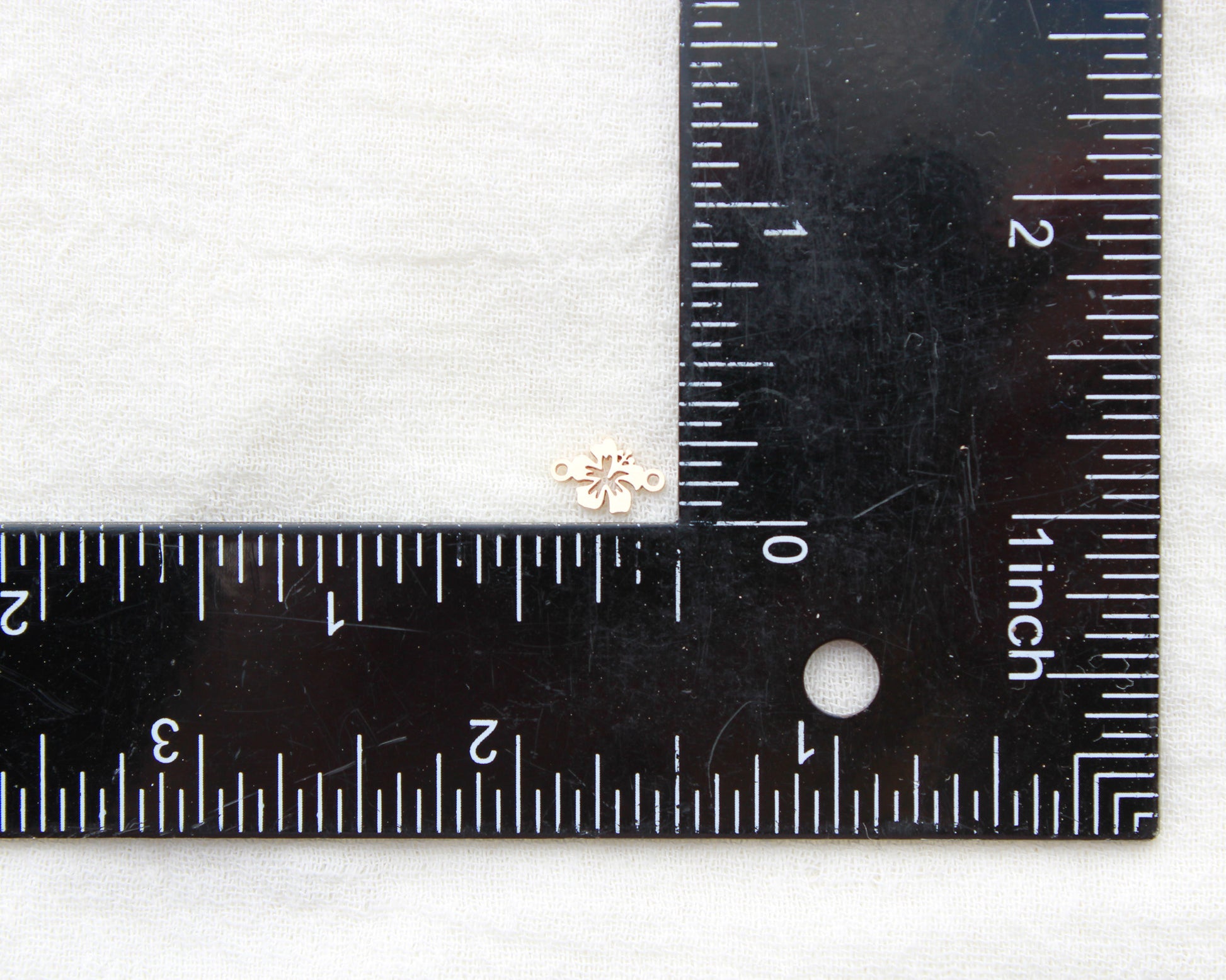 Hibiscus Flower Connector, CN479