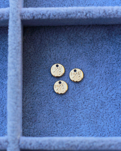 6.3mm Sweet 16 Charm, CH05