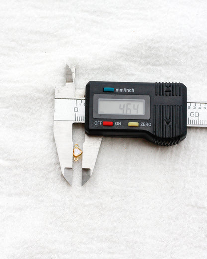 4mm White Opal Horizontal Heart Shaped Connector, CN342
