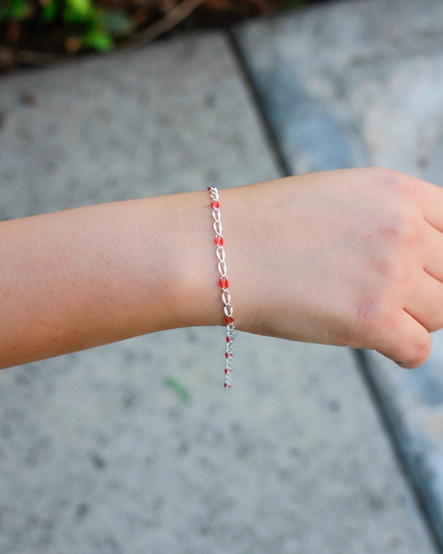 Red and White Enamel Chain, SP135