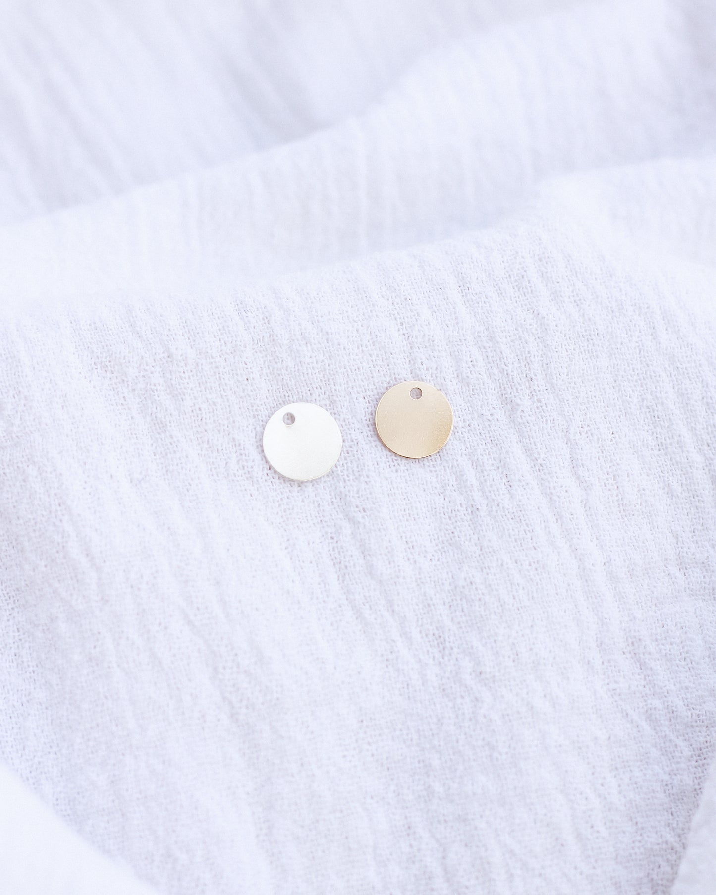 8mm Circle Disc Blank with One Hole, B74