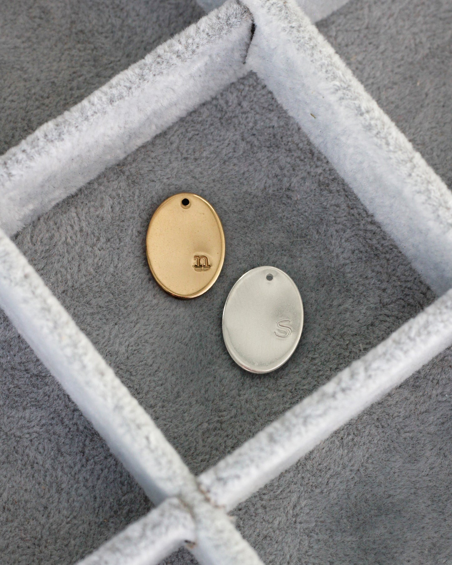 18x13mm Letter Oval Charm, CH209