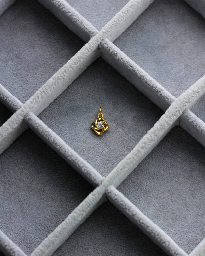 13mm Knot with Zircon PVD Charm, CH420