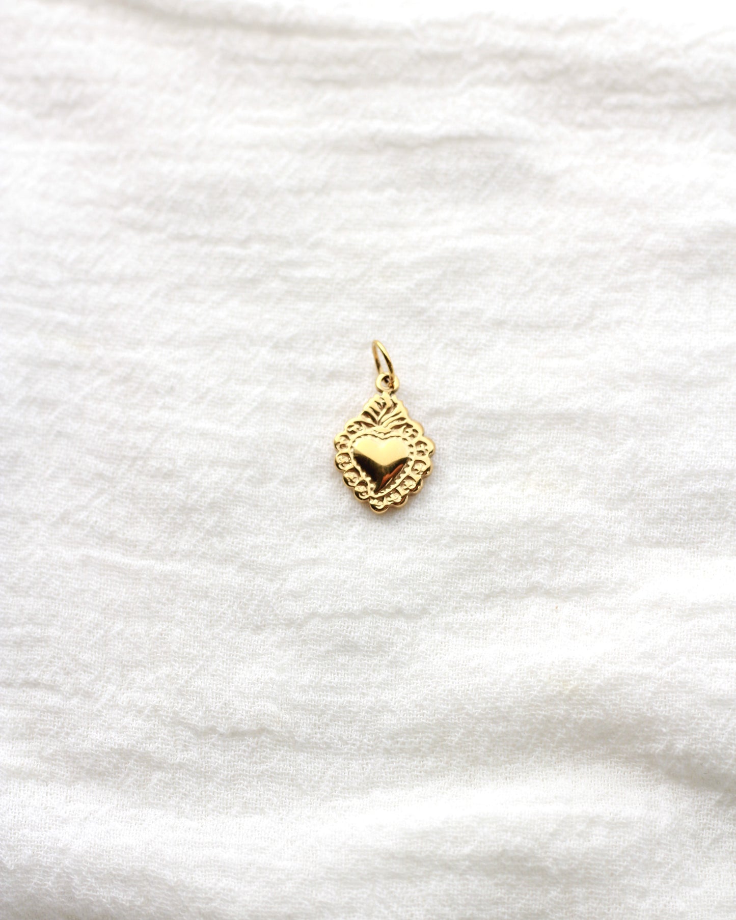 18mm Sacred Heart PVD Charm, CH425