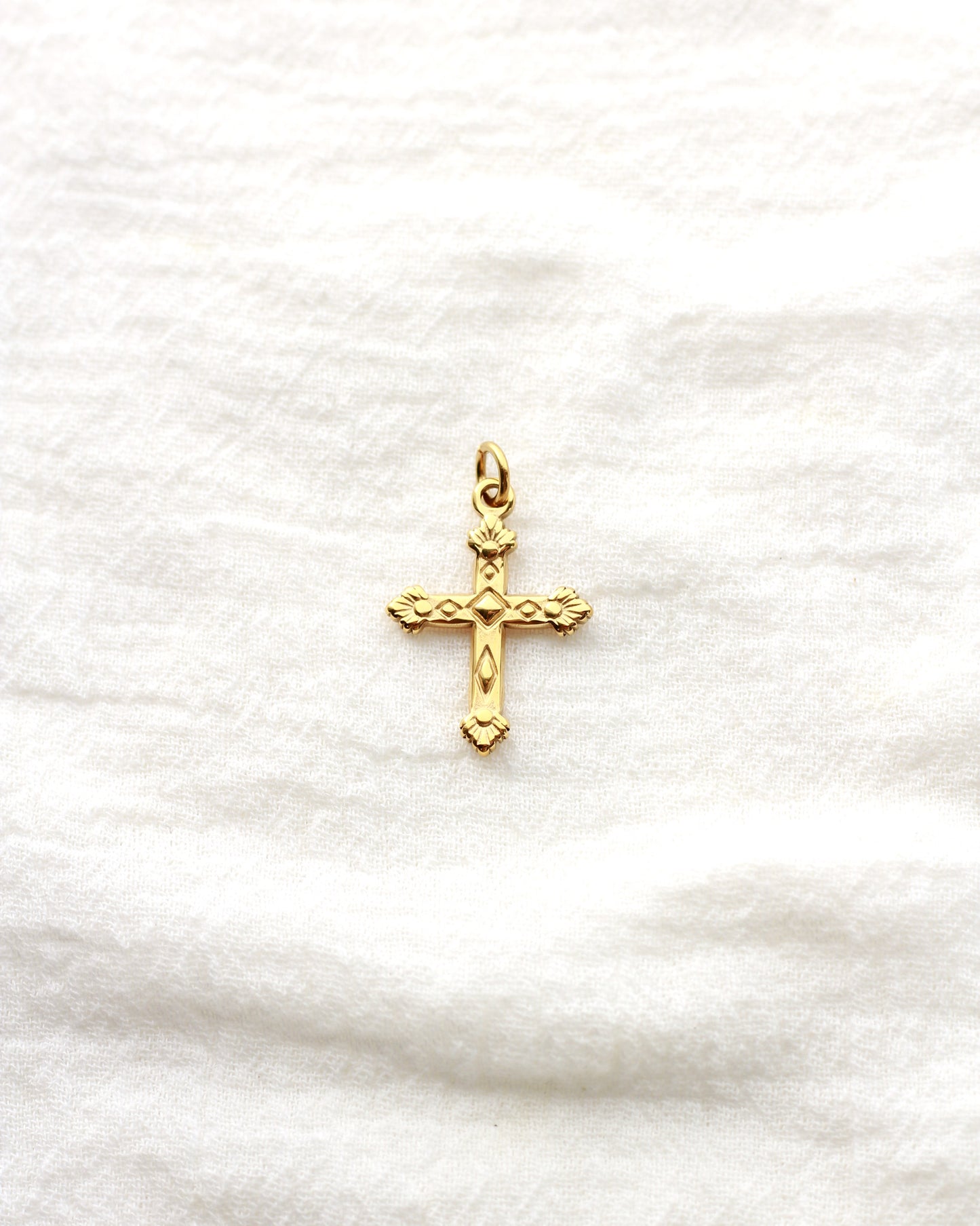 25mm Flared Edge Cross PVD Charm, CH424