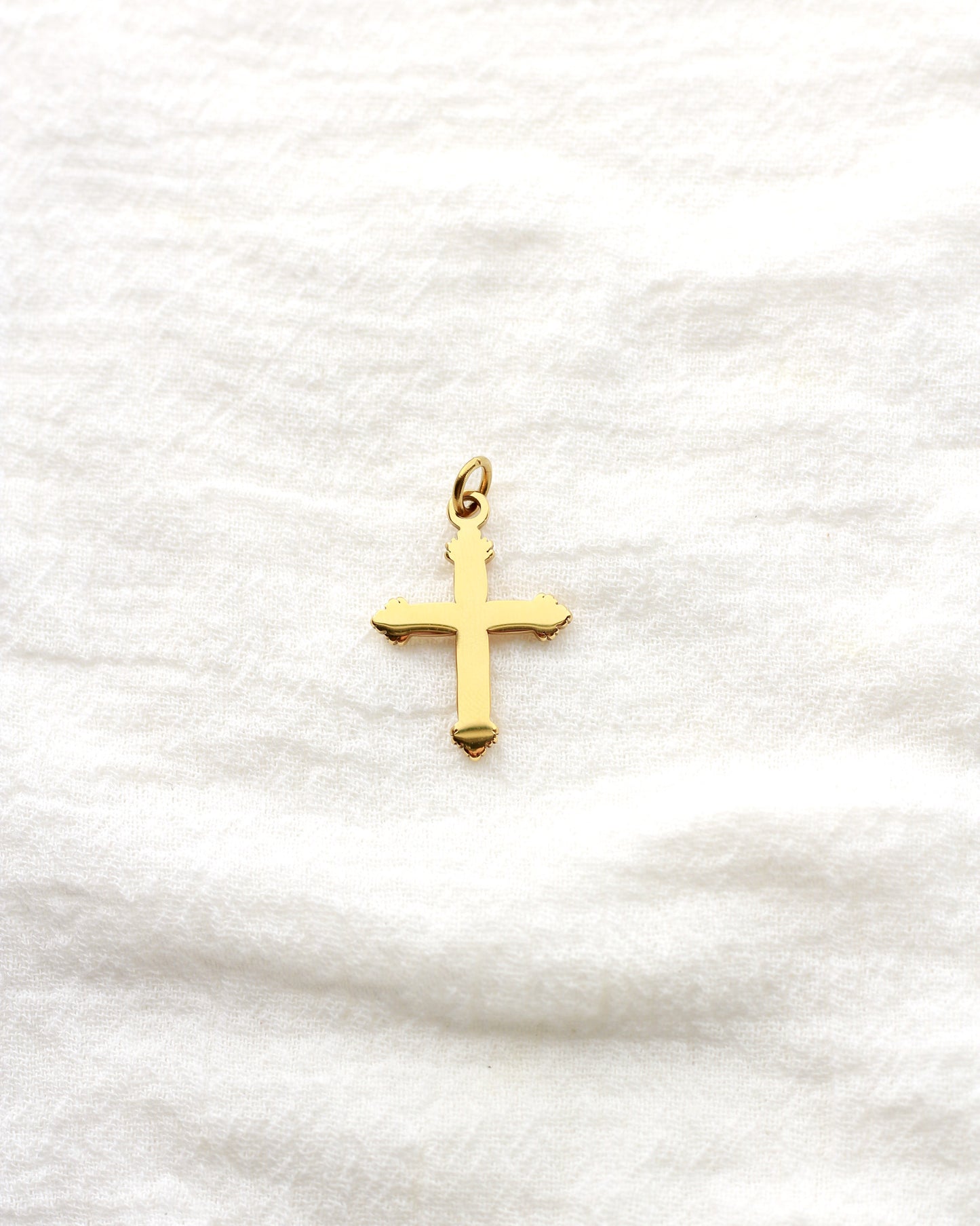 25mm Flared Edge Cross PVD Charm, CH424