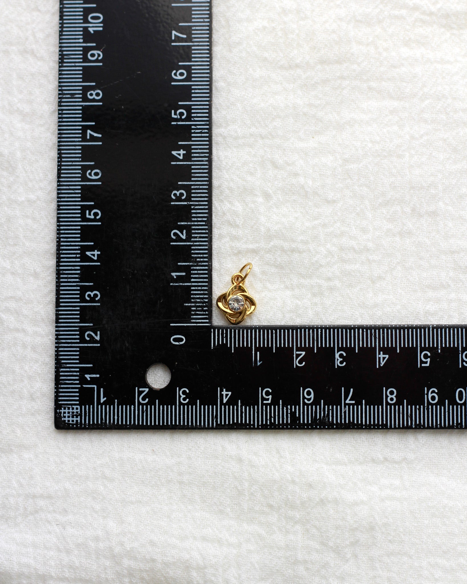 13mm Knot with Zircon PVD Charm, CH420