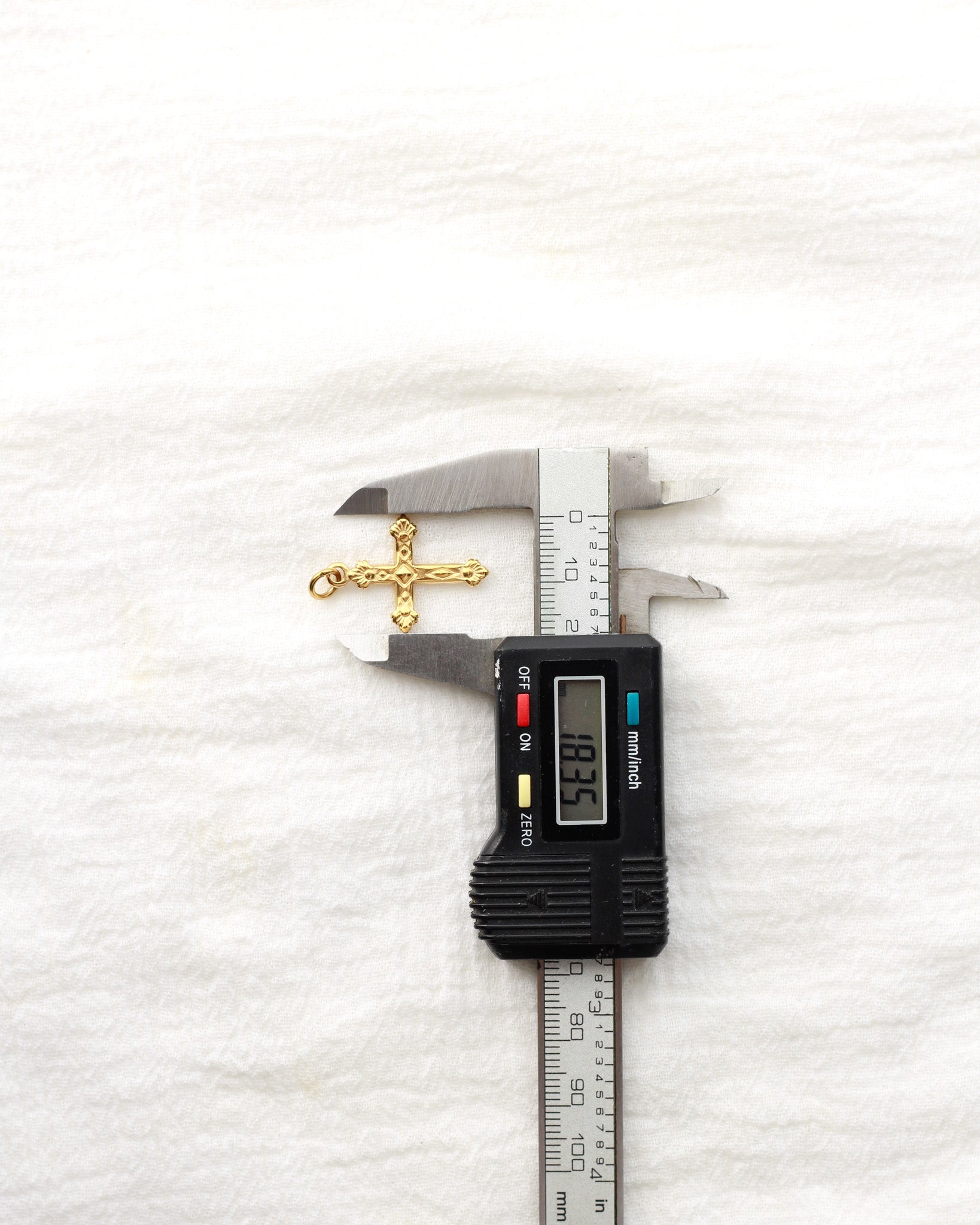 25mm Flared Edge Cross PVD Charm, CH424