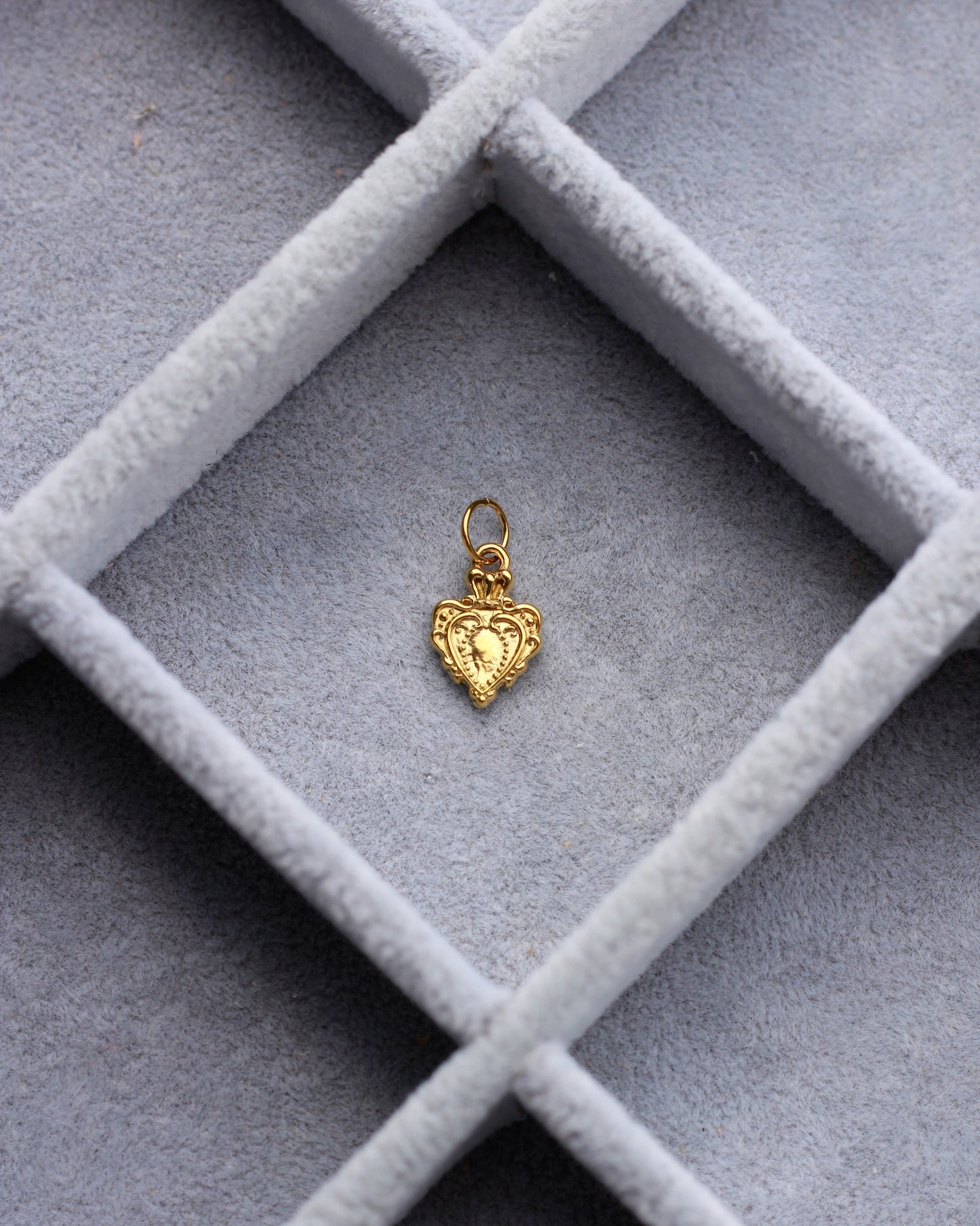 15mm Vintage Heart PVD Charm, CH432
