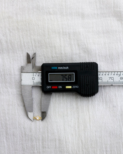 3mm Vertical Heart Bezel Connector Vertical, CN338