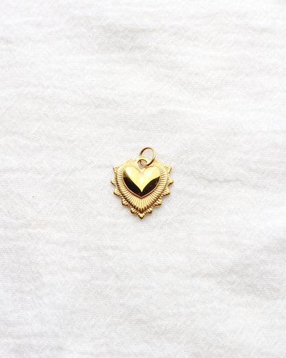 18mm Fluted Heart PVD Charm, CH428