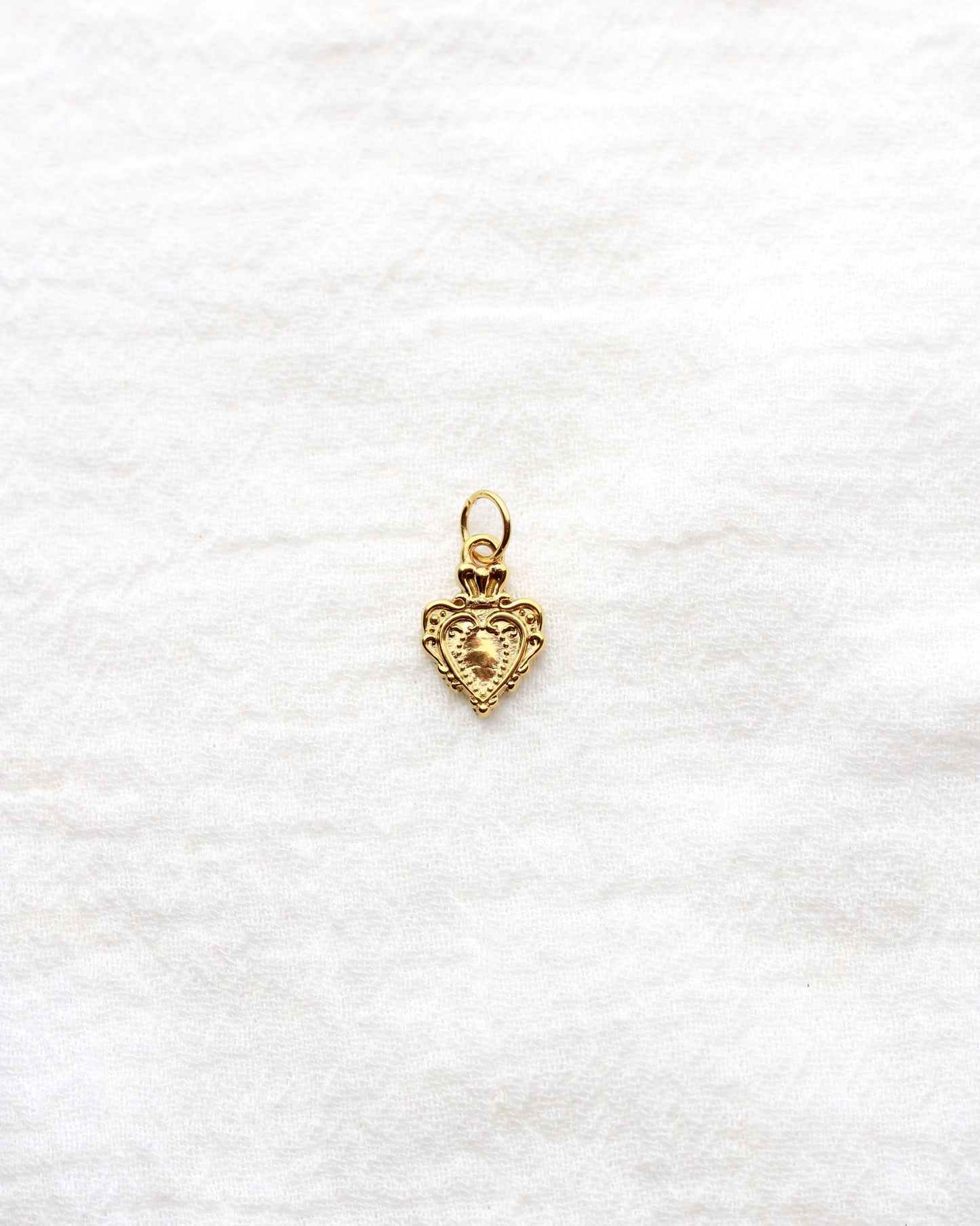 15mm Vintage Heart PVD Charm, CH432