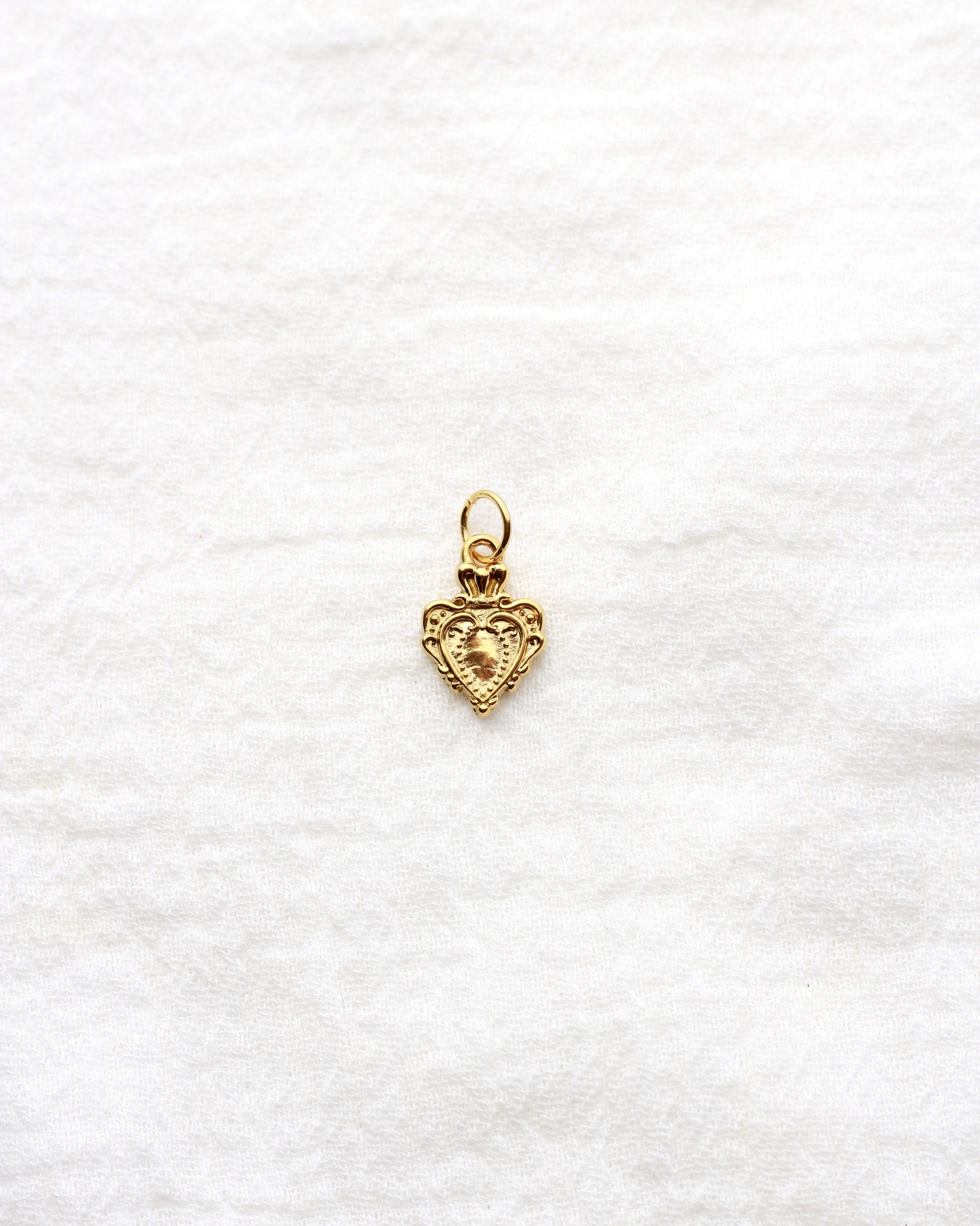 15mm Vintage Heart PVD Charm, CH432