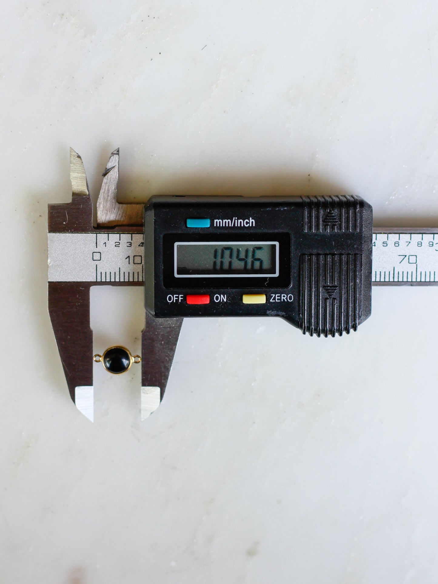 6mm Onyx Connector, CN201