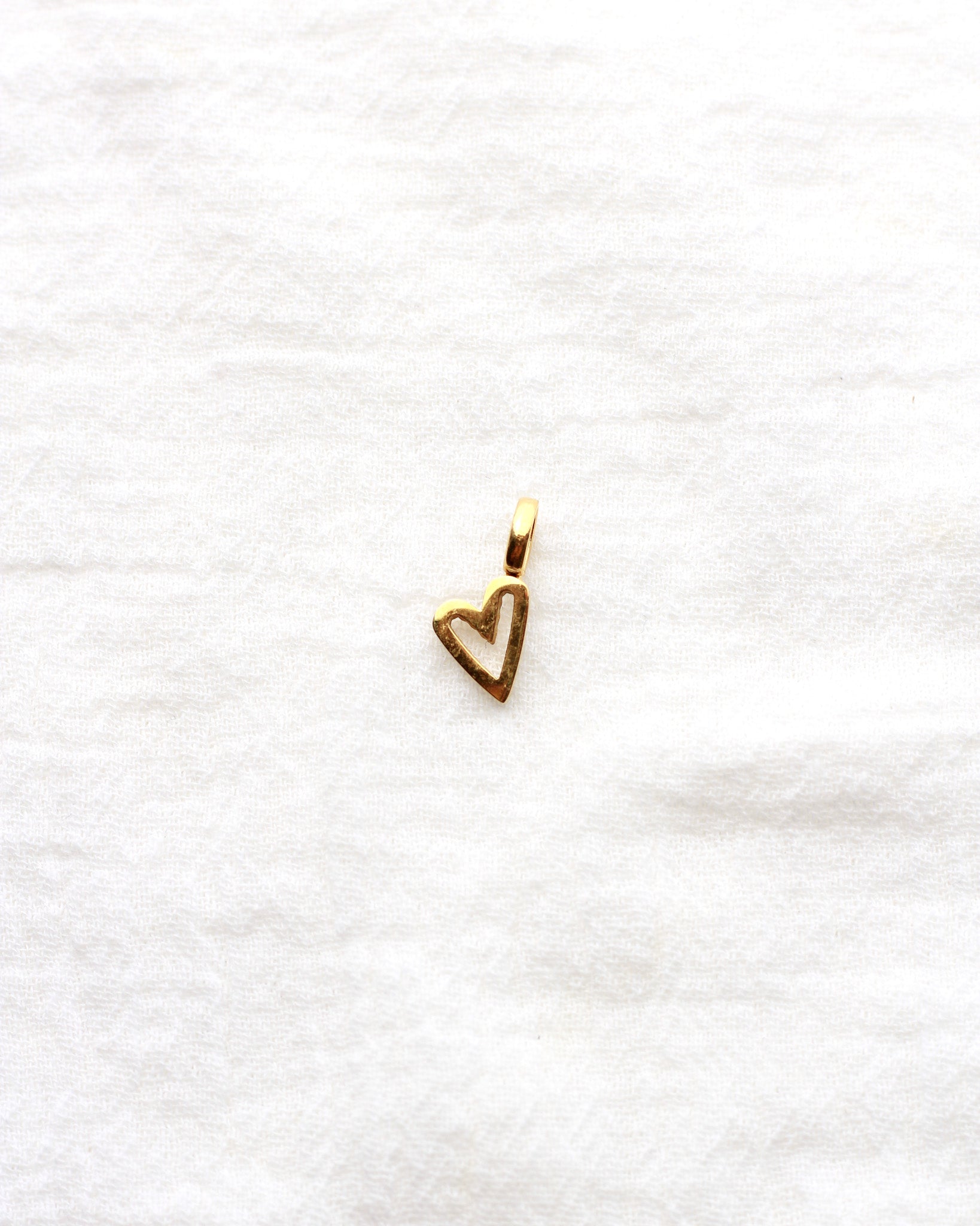17mm Rhinestone Heart Outline PVD Charm, CH430