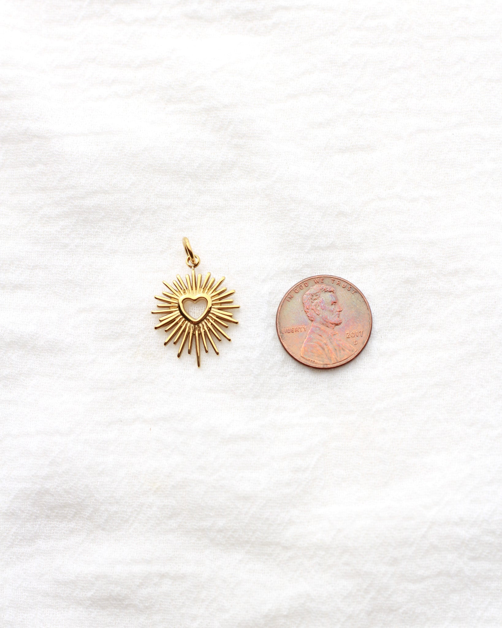 23mm Bursting Heart PVD Charm, CH427