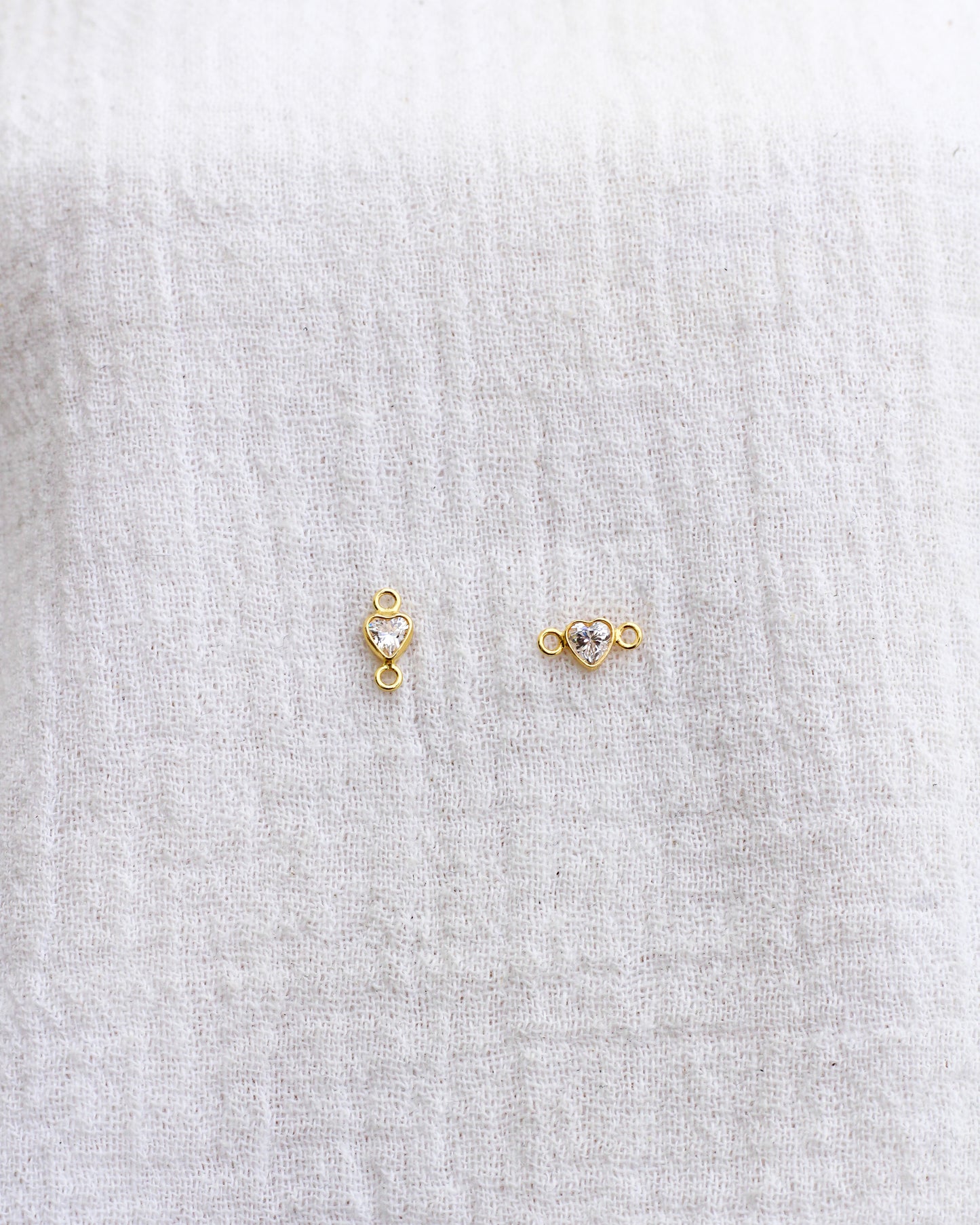 3mm Vertical Heart Bezel Connector Vertical, CN338