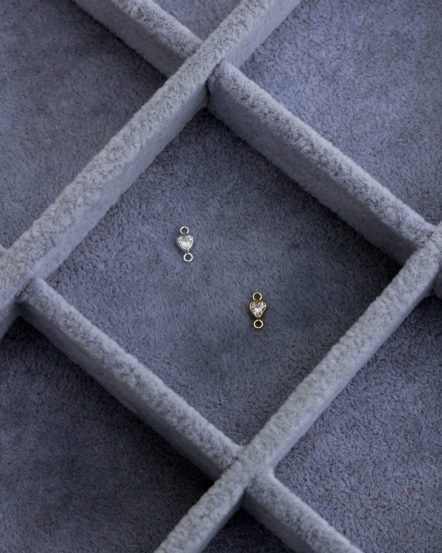 3mm Vertical Heart Bezel Connector Vertical, CN338